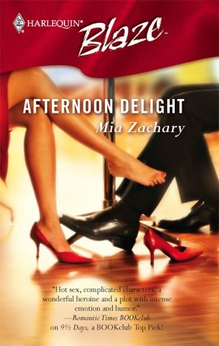 ( Feet Under The Table - http://www.nyllover.com )