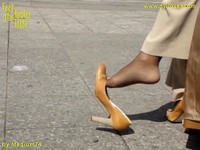 Feet Under The Table - The N.1 Resource for female feet seduction scenes - Videos, pictures and stories of women seducing men with their feet